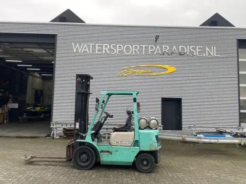 Mitsubishi FG25 — Helmond