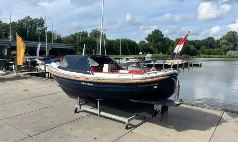 Makma Pecheur — Zaltbommel